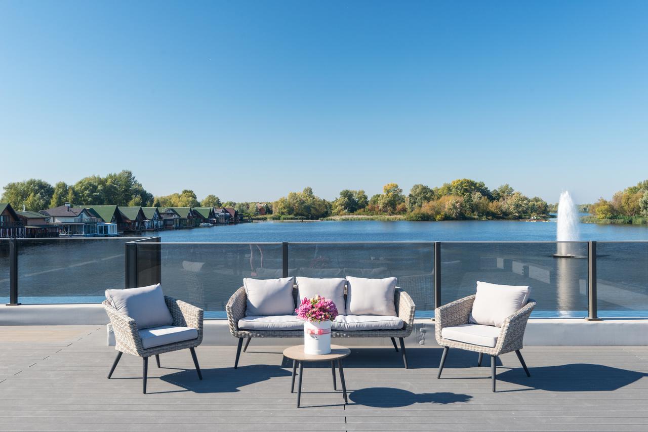 Riviera Zoloche Resort & Spa Vishenki  エクステリア 写真