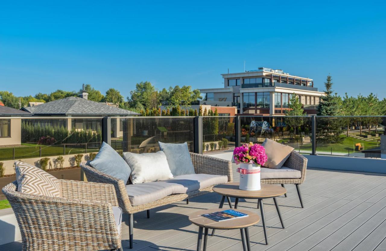 Riviera Zoloche Resort & Spa Vishenki  エクステリア 写真
